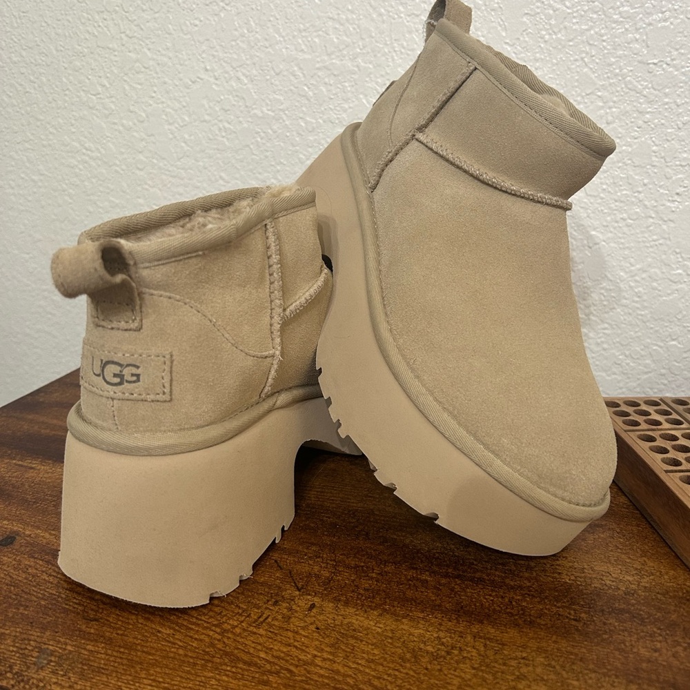UGG® Women's Classic Ultra Mini New Heights - Picture 3 of 6